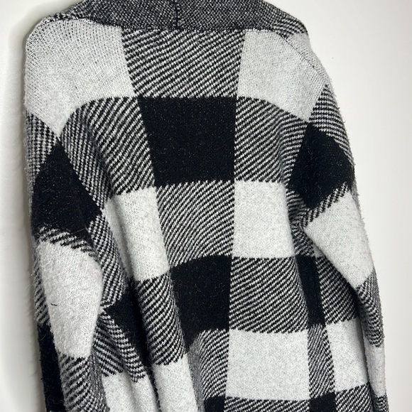 Anthropologie Black and White Plaid Cardigan - Picture 8 of 10